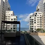 Charming Seaview Apartment 4